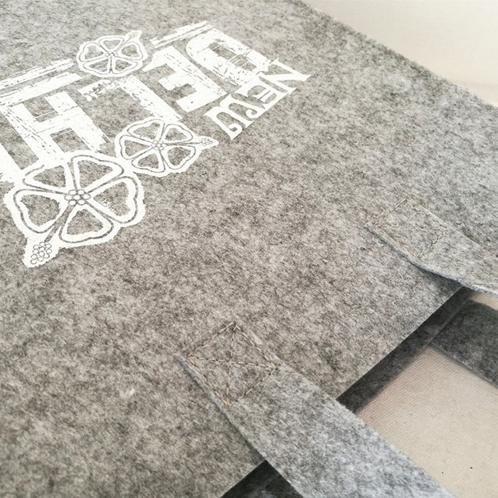 Felt bag with guesst